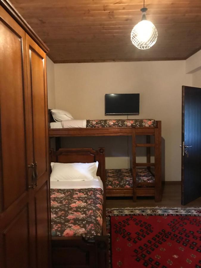 Bujtina Hader Xhebro Hostel Tepelene Exterior foto